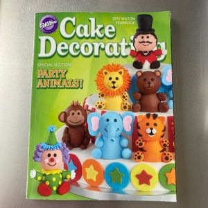 Cake decorating book